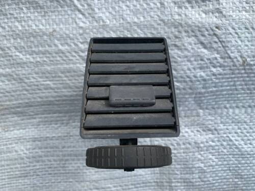 Дефлектор в панель лівий центральний VW T5 7H0815705C VAG Фольксваген Т5