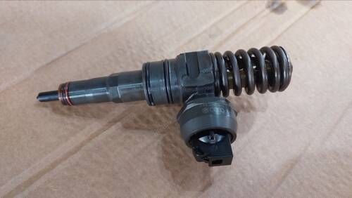 Форсунка, насос форсунка дизельна 2.0TDI VW 038130073BQ VAG Фольксваген Кадді