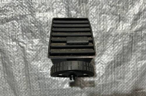 Дефлектор в панель правий центральний VW T5 7H0815706 VAG Фольксваген Т5
