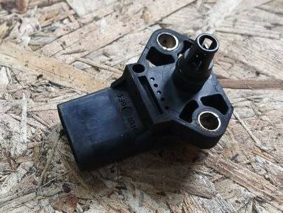 Датчик надуву турбіни VW 038906051C, 0281002401  VAG Фольксваген Кадді-2