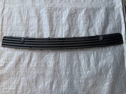 Решітка капота VW T4 701819103 VAG Фольксваген Т4