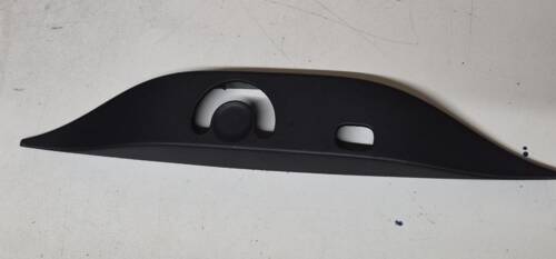 Накладка кришка багадника, ляди внутрішня 2002-2006 7L6867717 VAG Фольксваген Туарег