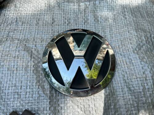 Емблема, значок задній, задніх дверей VW T5 7H0853630B VAG Фольксваген Т5