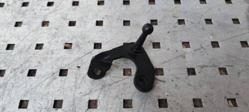 Кронштейн декоративної накладки двигуна 1.5DCI 1997-2007 8200576824 Рено Кенго 1