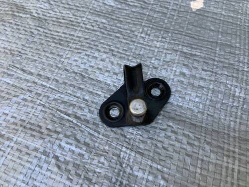 Скоба, петля замка боковой сдвижной дверки VW T4 7D0837767E VAG Volkswagen T4