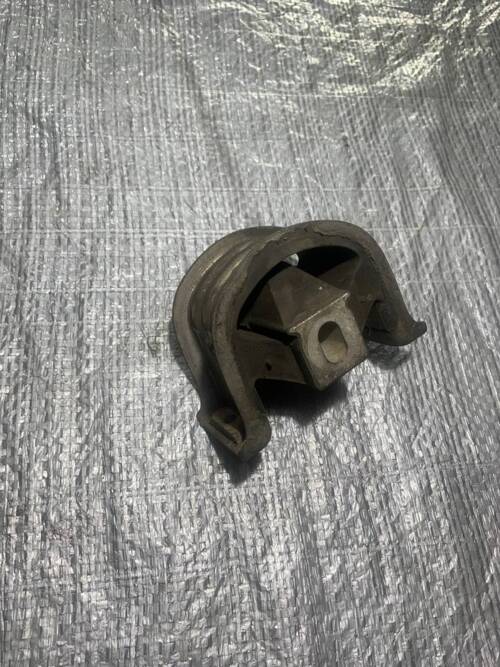 Подушка, опора двигуна передня VW T5 7H0199848D VAG Фольксваген Т5