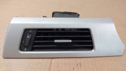 Дефлектор повітря в торпедо лівий (колір та стан уточнюйте) 3' E90 LCI  2.0 дизель N47 2005-2013 седан 64229130459 БМВ, BMW