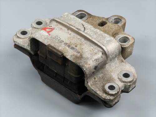 Подушка, опора двигуна ліва 2.0 TFSI BWA 2005-2009  1K0199555Q VAG Сеат Алтеа XL
