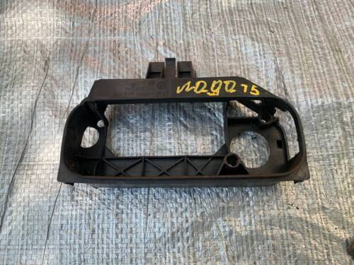 Кронштейн ручки багажника, ляди VW T5 7H0827526 VAG Фольксваген Т5