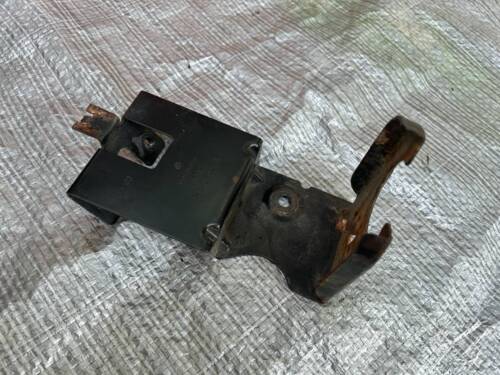 Кронштейн кріплення паливного фільтру VW T5 7H0127224A VAG Фольксваген Т5