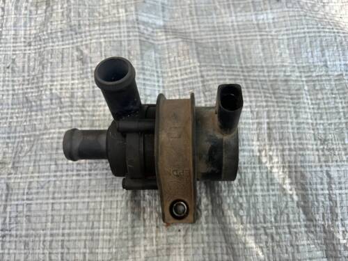 Рециркуляційний додатковий насос охолодження VW T5 078121601B VAG Фольксваген Т5