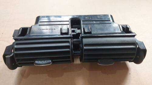 Дефлектор в салоні центральний A2038302254 Мерседес C-clas W203