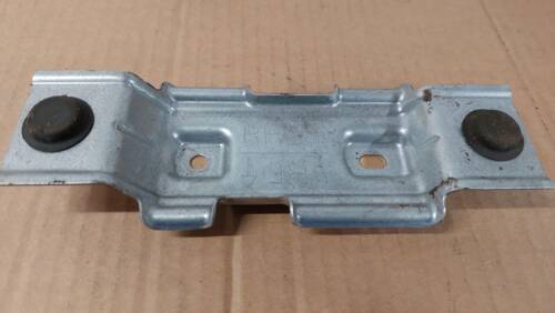 Кронштейн задньої кришки 3' E90 LCI  2.0 дизель N47 2005-2013 седан 51167154860 БМВ, BMW