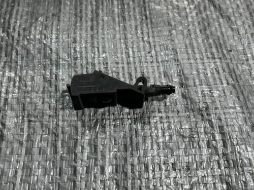 Форсунка омивача лобового скла VW T5 6E0955985B VAG Фольксваген Т5