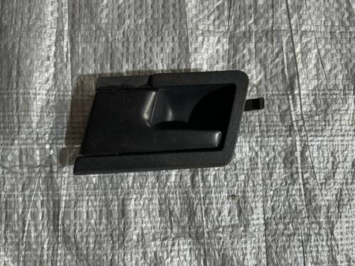 Ручка внутрішня чорна передньої лівої дверки VW T4 701837019A VAG Фольксваген Т4
