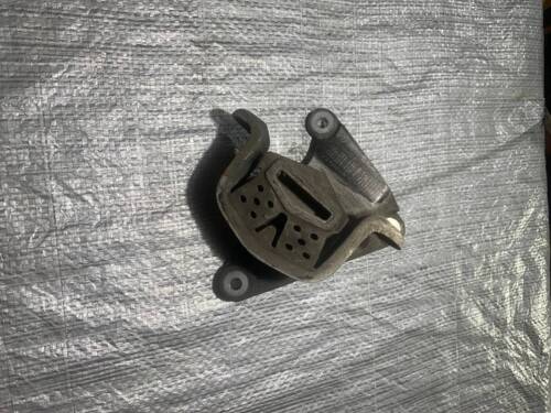 Подушка, опора двигателя, КПП левая VW T5 7H0399151G, 7H0399151H, 7H0399151K VAG Volkswagen T5