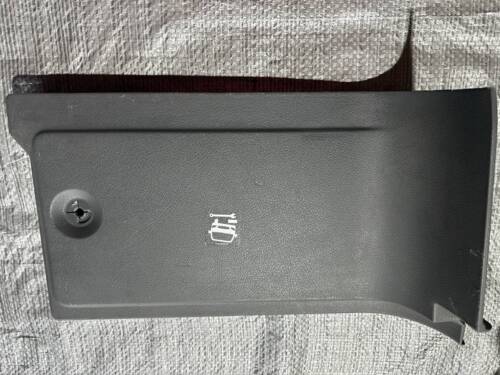 Кришка, заглушка тумби правого сидіння сіра 2003-2010 2.2 CDI OM 646 A6396600909 639 Мерседес Віто