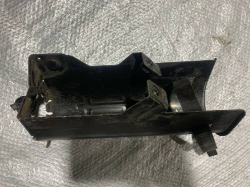 Кронштейн кріплення паливного фільтру VW T5 7H0127224B VAG Фольксваген Транспортер Т5