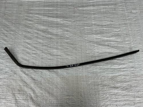 Ущільнювач скла передньої лівої дверки зовнішній VW T5 7H0837703 VAG Фольксваген Т5