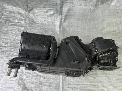 Корпус печки, обогревателя без кондиционера 2.5 VW T5 7H1819005AK VAG Фольксваген Т5