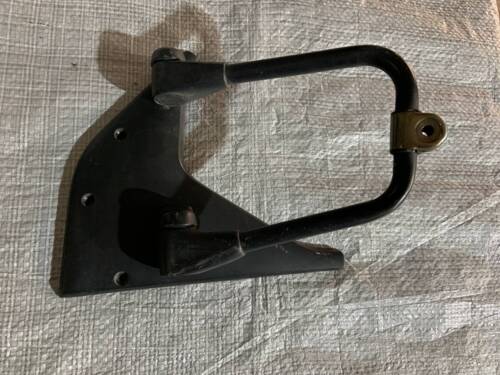 Кронштейн дзеркала лівого на дузі VW T4 701857535 VAG Фольксваген Т4