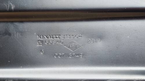 Кришка над АКБ 7700313504,  007113749, GM65840  Рено Трафік, Опель Віваро, Ніссан Прімастар-2