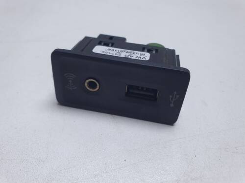Гніздо, адаптер USB, AUX 5G0035222 VAG Фольксваген-3