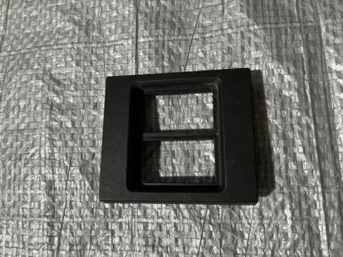 Рамка кнопки аварійки і обігріву скла VW T4 701858139 VAG Фольксваген Т4