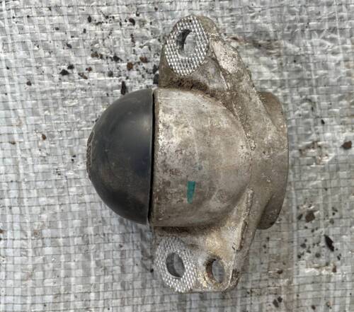 Подушка, опора заднього амортизатора 1J0513353C Фольксваген Гольф 4