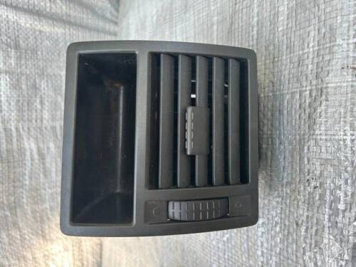 Дефлектор в панель левый VW T5 7H1819203C VAG Volkswagen T5