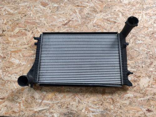 Радіатор інтеркулера VW 1K0145803J VAG Фольксваген Кадді