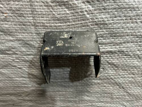 Кронштейн блока АБС VW T4 7D0614792A VAG Фольксваген Т4-2