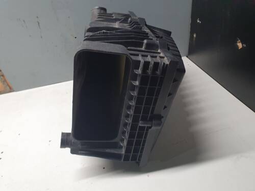 Корпус повітряного фільтра VW 3Q0129607D VAG Фольксваген B8-3