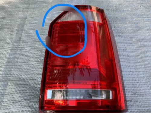 Фонарь задний правый ДЕФЕКТ VW T5 рестайл 2009-2014 7E0945096AD VAG Фольксваген Т5-2