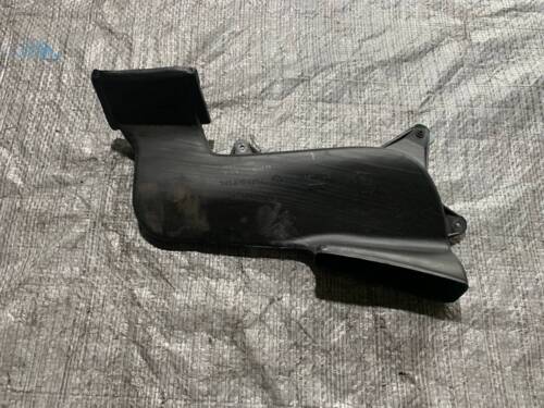 Воздуховод стойки здвижної дверки VW T5 7H5819625C VAG Фольксваген Т5