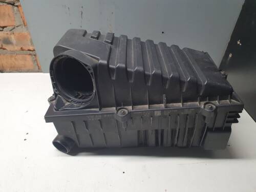 Корпус повітряного фільтра VW 3Q0129607D VAG Фольксваген B8