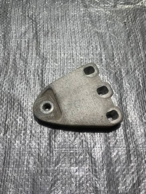 Кронштейн подушки двигуна VW T5 V05071 VAG Фольксваген Т5