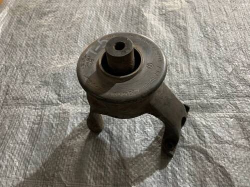 Подушка, опора двигателя задняя 2.5 VW T5 7H0199849 VAG Volkswagen T5-2