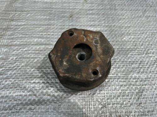 Подушка, опора двигуна 2.4 VW T4 701199201D VAG Фольксваген Т4