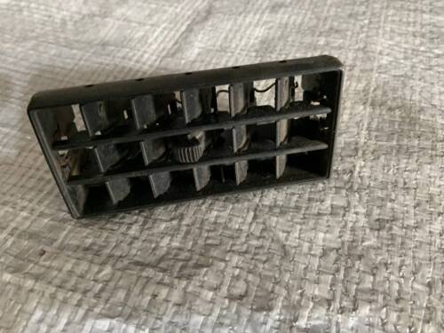 Дефлектор обдуву з панелі, торпеди VW T4 701819719 VAG Фольксваген Т4