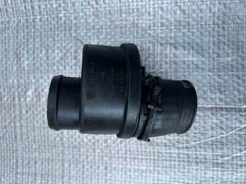 Патрубок інтеркулера 2.5 VW T4 701145754A VAG Фольксваген Т4