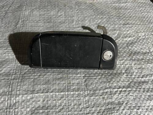 Ручка наружная передней левой дверки VW T4 701837209 VAG Volkswagen Т4