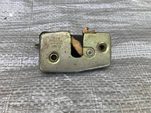 Замок правої бокової здвижної дверки VW T4 701843604A VAG Фольксваген Т4